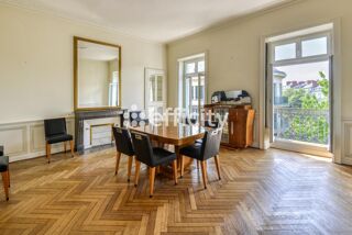  Appartement à vendre 8 pièces 232 m²