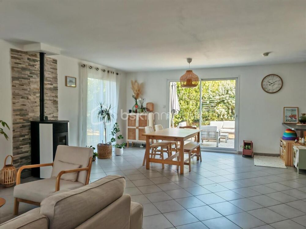 Vente Maison Maison familiale de 2012 – Lumineuse, soignée et prête à vivre Langeais