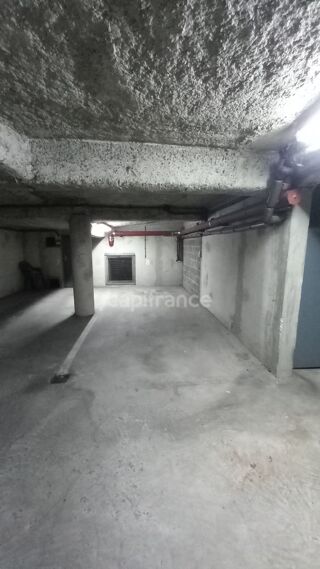  Parking / Garage à vendre 1 pièce 14 m² Poitiers