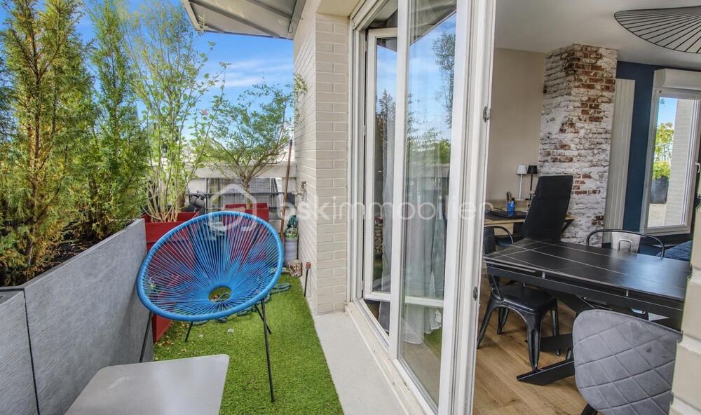 APPARTEMENT 71m2 avec deux terrasses idéalement exposées au dernier étage