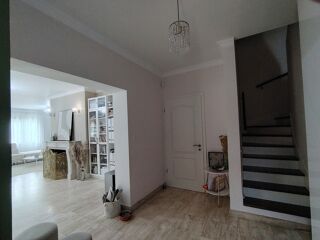  Maison � vendre 8 pi�ces 284 m�