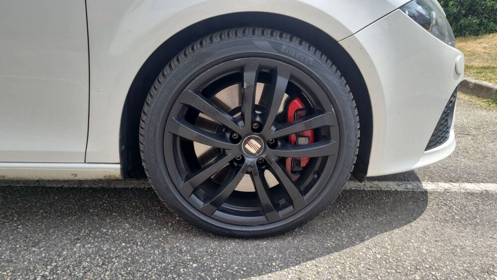 Leon Cupra II 2.0 TSI 240 - Premi&egrave;re main Entretien constructeur 2009 occasion 69340 Francheville