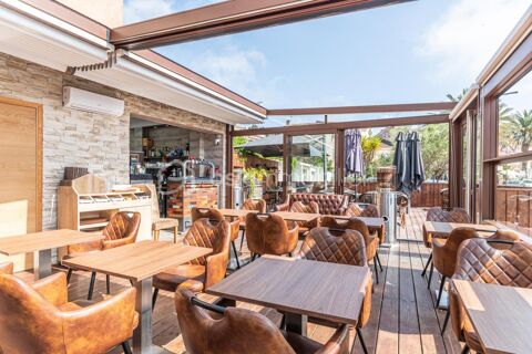 *** BRASSERIE LICENCE IV - PORT DE ST MANDRIER - CLIENTELE FIDELE A L'ANNEE + FORT POTENTIEL *** 426000 83430 Saint mandrier sur mer