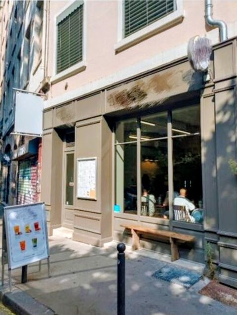   Belle opportunité pour ouvrir sa boutique avec un petit budget LYON 1ER ARRONDISSEMENT Croix-Paquet 