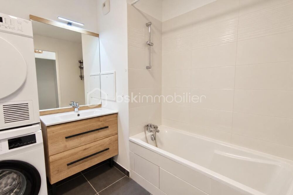 Vente Appartement Appartement 2 pièces récent de 46 m² avec parking Guyancourt