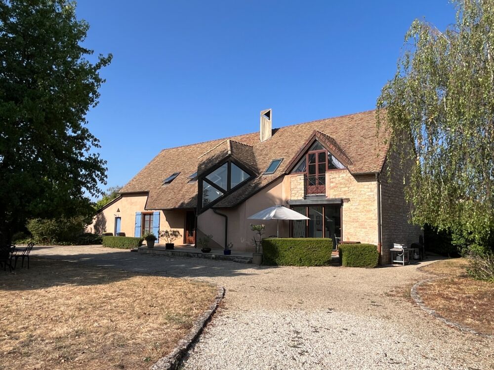 Vente Maison Maison à vendre 10 pièces au coeur de CUISERY (71), avec piscine Cuisery