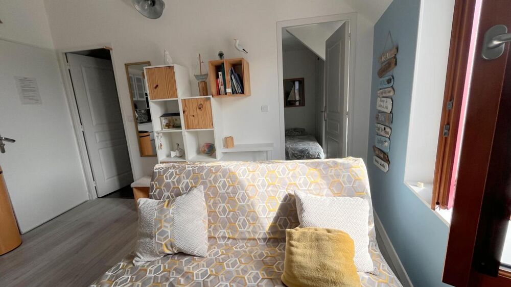 LE CROISIC - Appartement T2 de 21 m², entièrement rénové avec soin, vendu meublé et parfaitement équipé