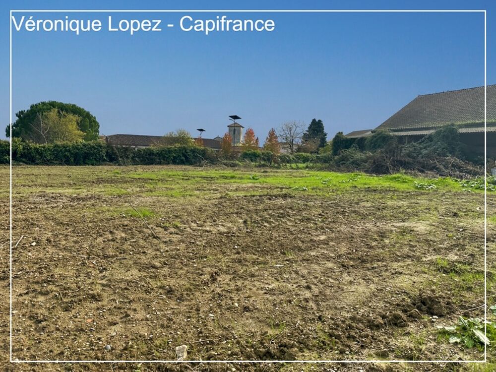 Vente Terrain Brax, à proximité d'Agen, beau terrain plat et viabilisé de 769 m² Brax