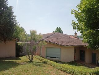  Immeuble � vendre 15 + pi�ces 450 m�