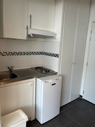  Appartement à louer 1 pièce 25 m²