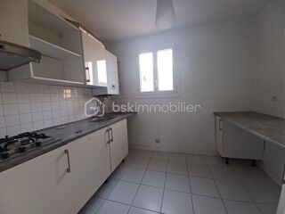  Appartement à louer 4 pièces 66 m²