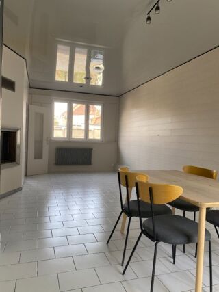  Maison à louer 4 pièces 83 m²