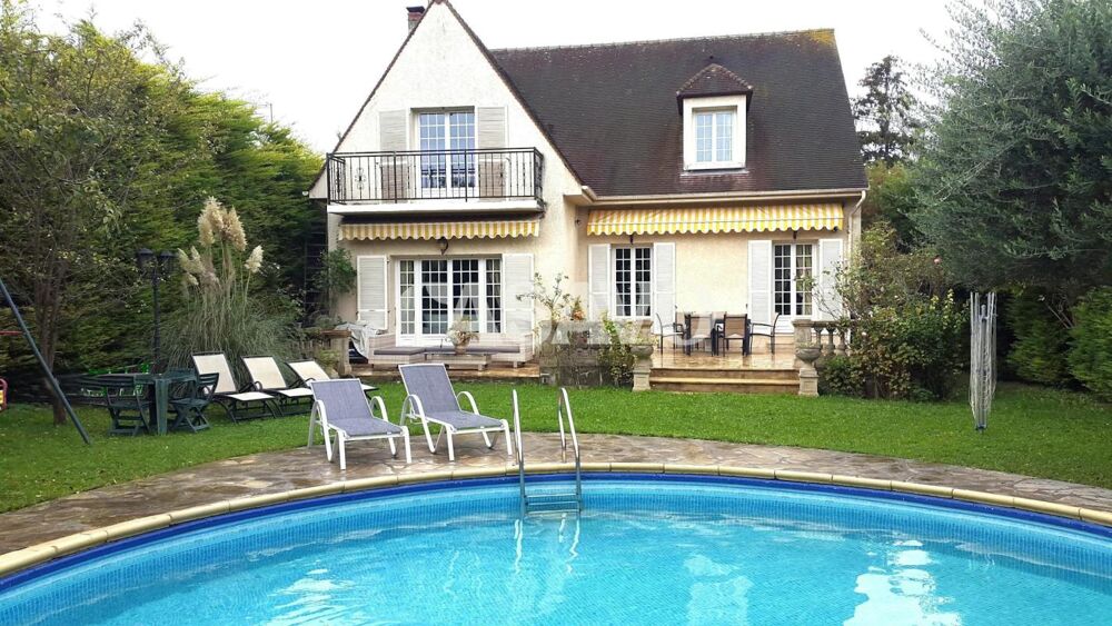 Vente Maison 8 pièces de 180m² - 95200 Sarcelles