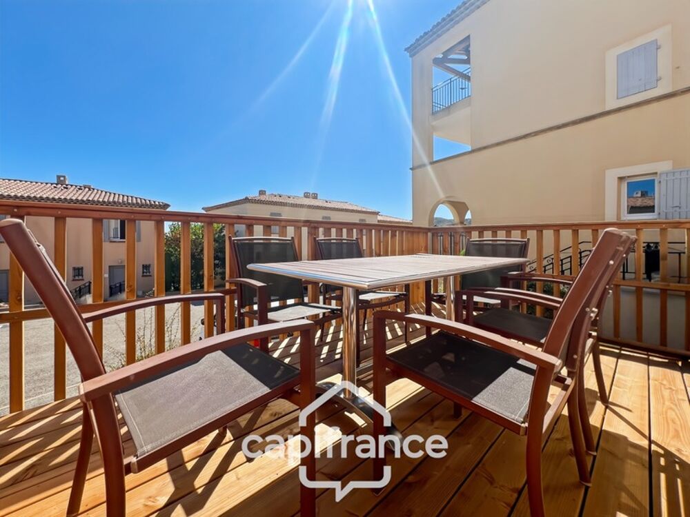 DOMAINE DE PONT ROYAL, maison de 45 m2, élevée d'un étage, 2 vraies chambres, mitoyenne d'un seul côté, piscine privative, emp