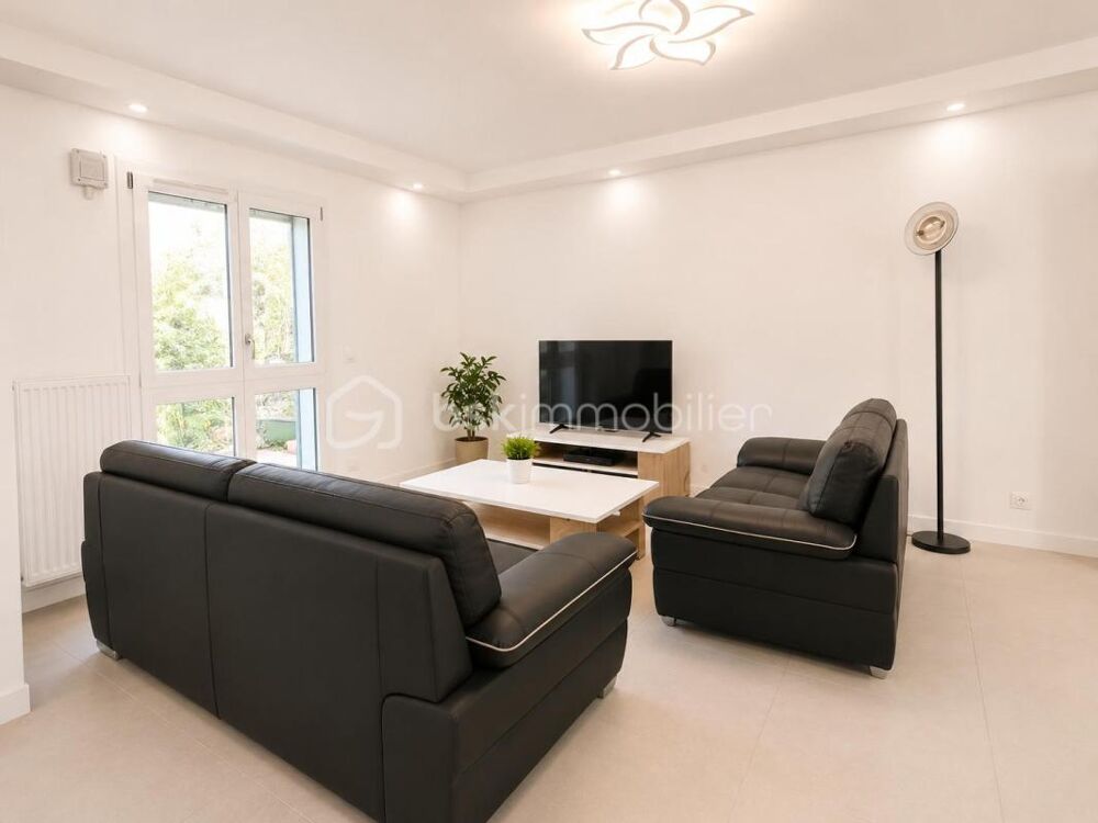 Vente Maison Maison familiale 5 pièces - 85 m ² habitables - Terrain de 216 m² - Combles aménagés de 27 m² - Jardin sans vis-à-vis Sarcelles