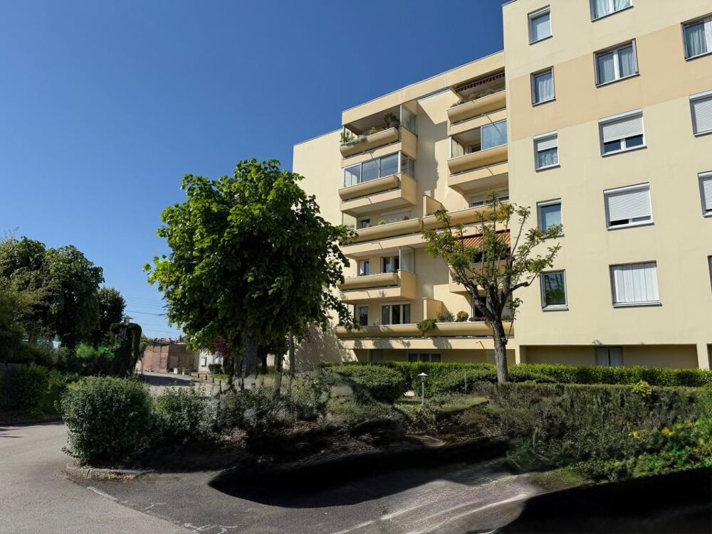Appartement Dijon T2 environ 35m2 ,1 pièce à vivre de 23m2 rez de jardin très calme et agréable