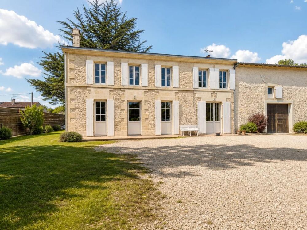 Vente Maison Maison pierre 141 m², piscine intérieure, 2 500 m² - Saint-Symphorien Saint symphorien