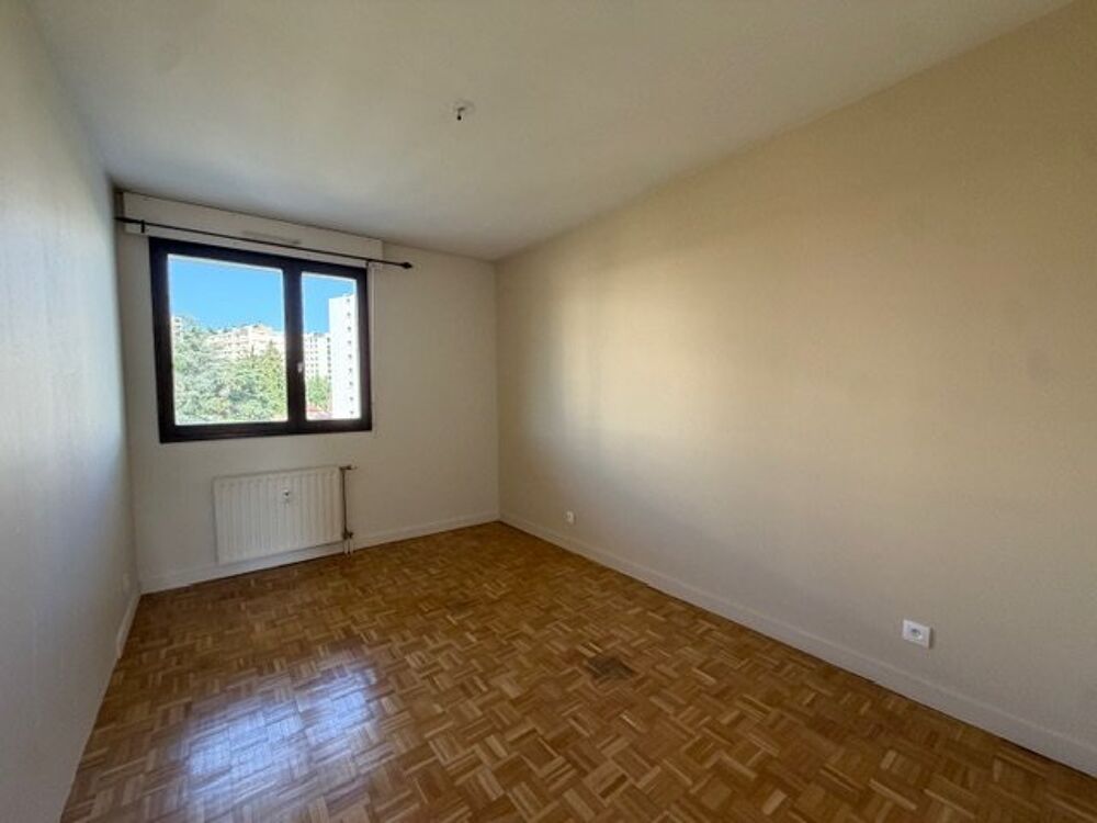 Vente Appartement À VENDRE – BEL APPARTEMENT 70 m² Saint etienne