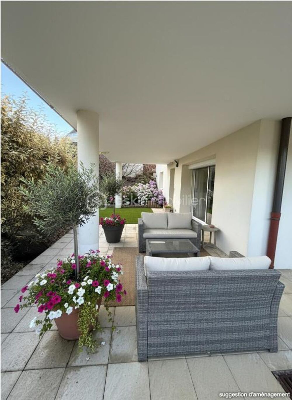Vente Appartement T2 en rez-de-jardin avec terrasse de plus de 40 m², cave et stationnement privatif Annecy le vieux