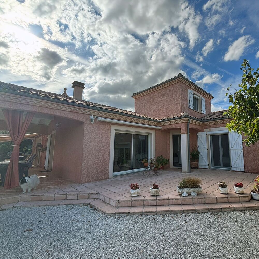 Vente Maison MAISON FAMILIALE AVEC PISCINE ET JARDIN DANS UN ENVIRONNEMENT RESIDENTIEL Peyrole
