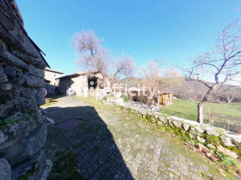   Maison Maison - 4 pi�ce(s) - 175 m�