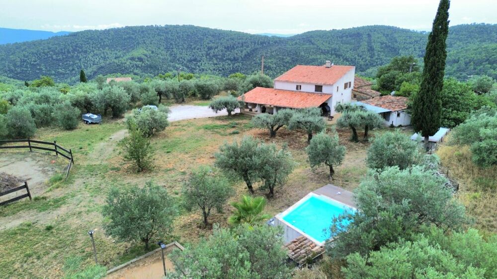 Vente Villa Maison de caractère avec ancienne chapelle, dépendance et terrain de plus de 5 000 m² Claviers