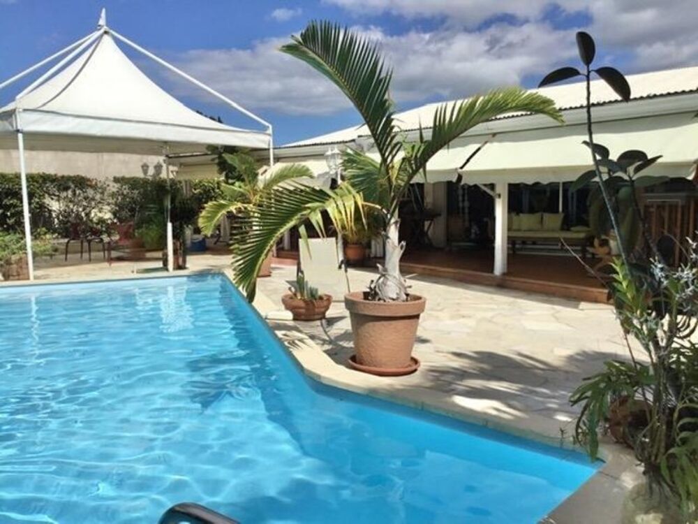 � vendre  Villa Baie-Mahault (97122)