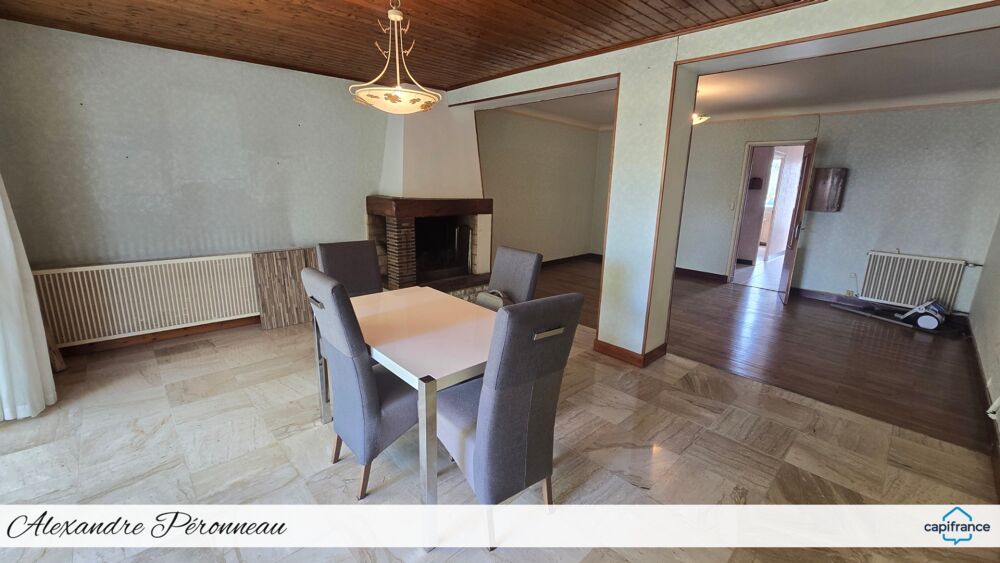 MAISON À RÉNOVER  3 CHAMBRES  GRAND SÉJOUR  GARAGE  JARDINS  À MOINS DE 10 KM DE LA ROCHELLE