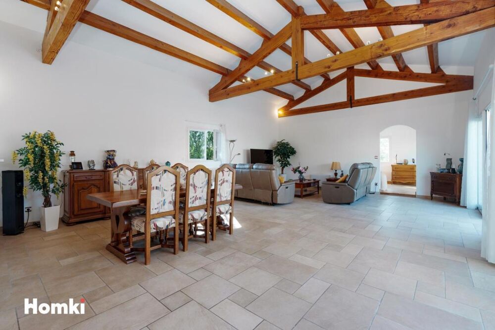 Maison/Villa T8 de 227 m2 à Gigean 34770