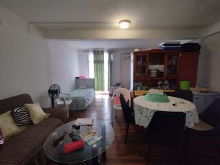  Immeuble à vendre 656 m²