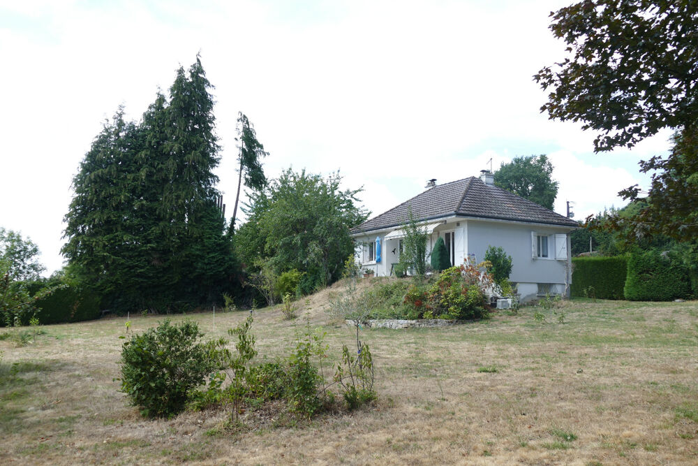 Vente Maison Maison plain-pied, restaurée, avec sous-sol et jardin, proche commerces et services médicaux Puycapel