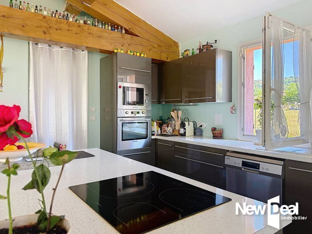 Vente Maison MONTAUROUX_ Charmante maison de 120 m² sur un terrain plat et clos de 3 238 m², secteur recherché, au calme et sans vis-à-vis Montauroux
