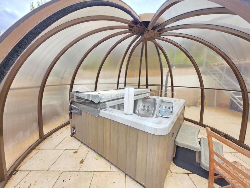 Vente Maison MAISON DE PLAIN PIED AVEC JARDIN-4 CHAMBRES-GARAGE- PISCINE- SPA- JARDIN Saint romain le noble