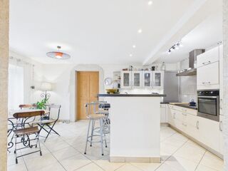 Vente Maison Maison de caractère en pierre, beaux volumes et grand terrain Challonges