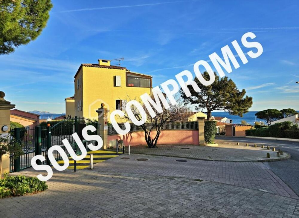 Exclusivité  Baisse de prix, à saisir ! Studio 28 m² vue mer, à deux pas du port et des commerces, au calme absolu