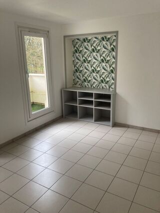  Appartement � louer 4 pi�ces 81 m�