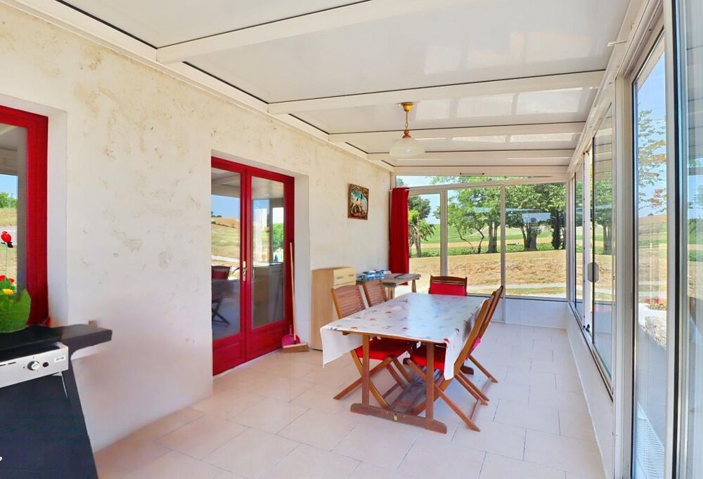 Vente Maison Maison de caractère, avec 312 m2 de dépendances et vue dégagée sur la campagne – À 15 min des plages Chenac saint seurin d uzet