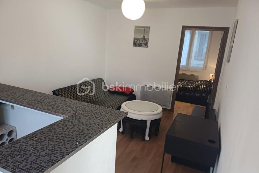 Vente Appartement NIMES -  Situation idéale : à deux pas de la gare et du centre-ville -Appartement P2 meuble Nimes