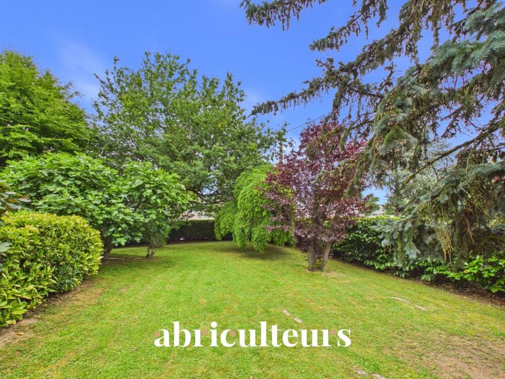 Vente Maison Magnifique Propriété Familiale de charme de 310 m² avec piscine et magnifique jardin arboré en vente à Yerres (91) Yerres