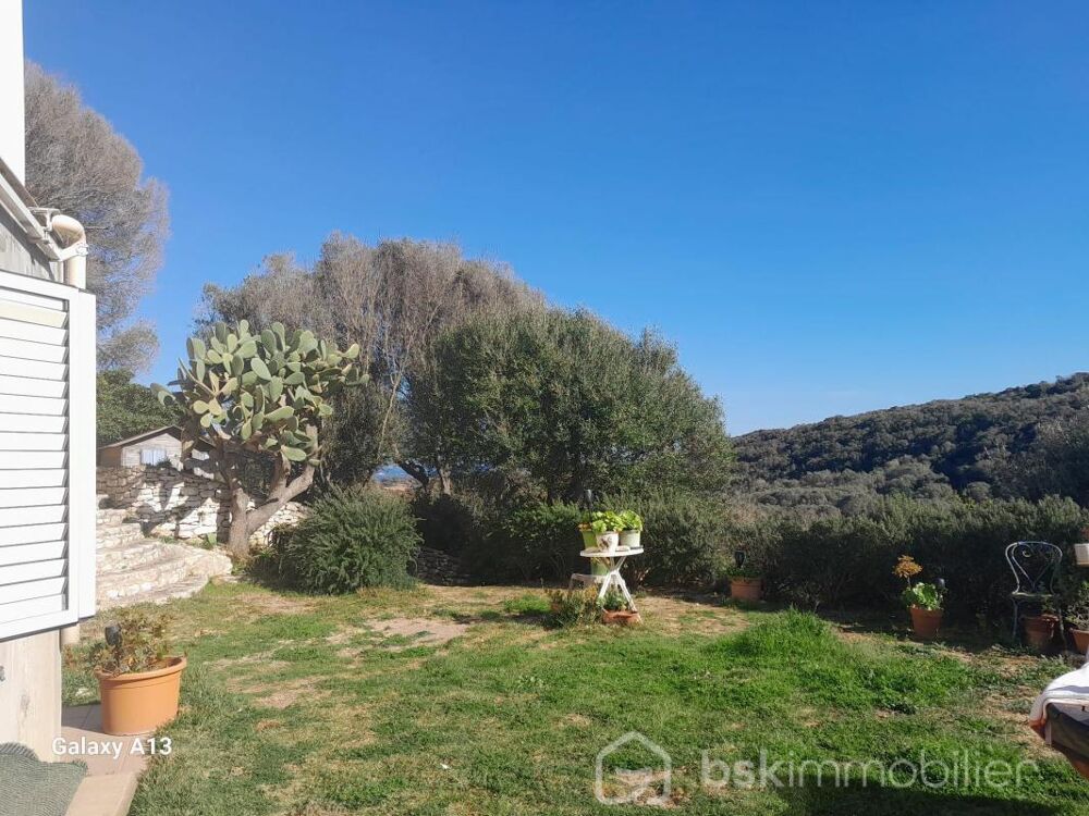 Oasis de tranquillité au coeur de Bonifacio, villa d'exception sur terrain de 3 hectares !