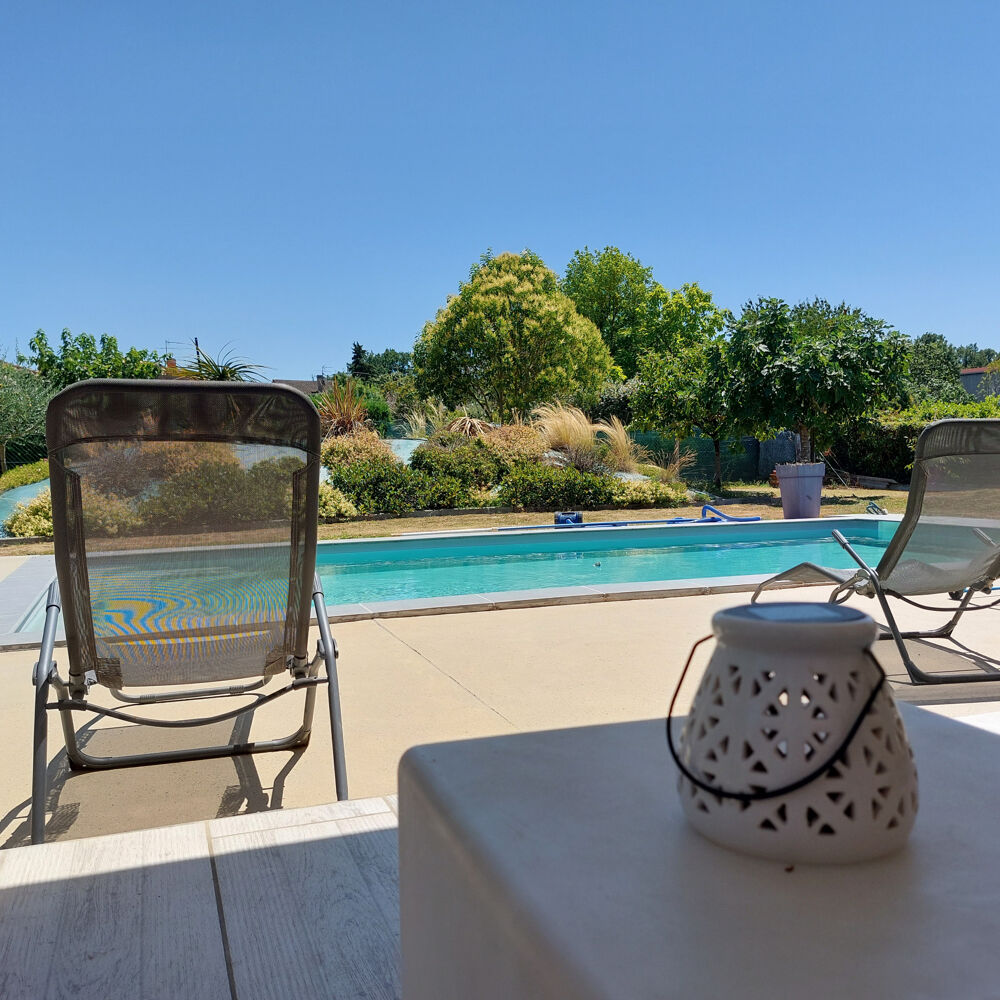 Maison à vendre 5 pièces CAMPSAS (82)avec garage attenant et double garage indépendant, piscine, terrasse couverte, puits, sur 2