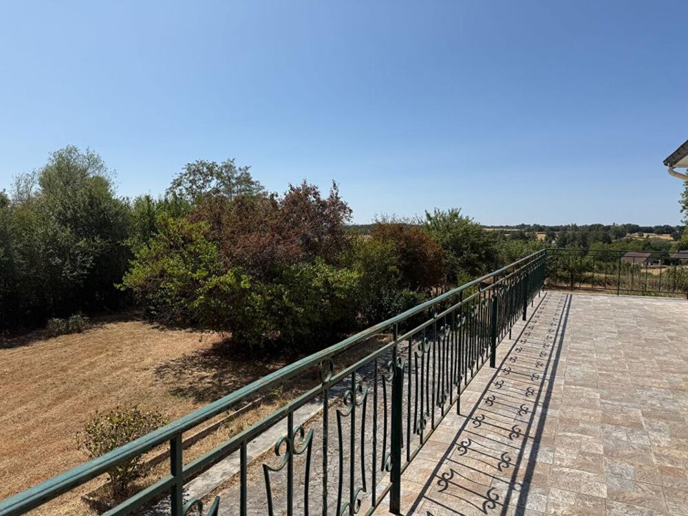 Vente Maison Maison 5 chambres vue imprenable sur le bocage bourbonnais Saint leopardin d augy