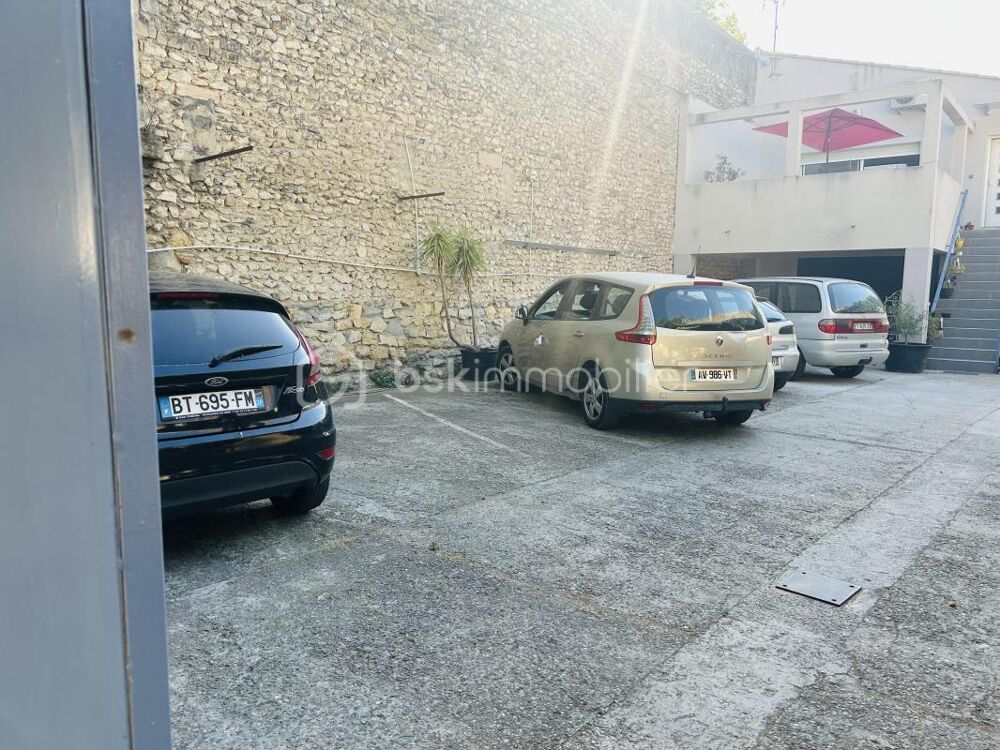 Vente Maison Grand ensemble immobilier de 367 m² avec terrain & Parking Arles