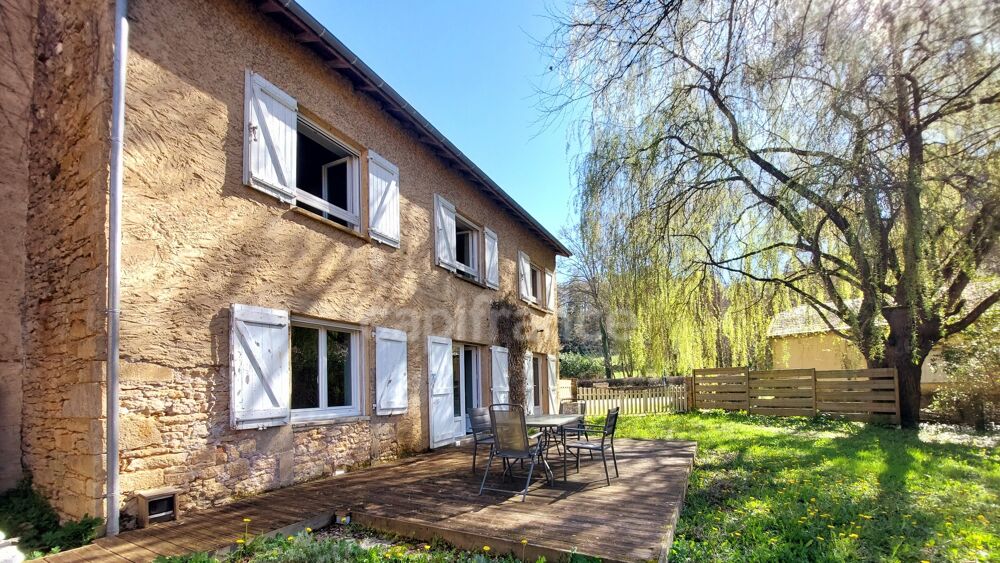 Vente Maison Maison au centre du village Prats du Périgord, 92m2, 4 pièces, 3 chambres, jardin, puits, grange avec fort potentiel Prats du perigord