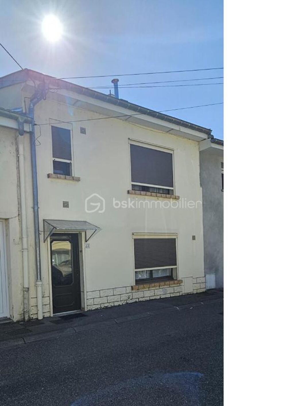 Charmante maison des années 40 avec terrasse en plein coeur de la ville