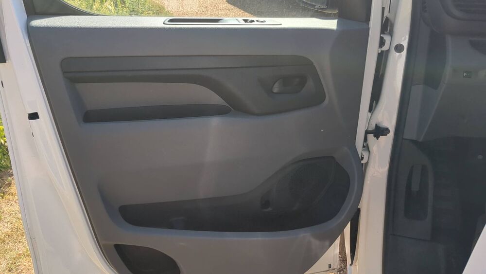 Vivaro Van Am&eacute;nag&eacute; 2.0 120 Pack Clim - Premi&egrave;re main 2021 occasion 28100 Dreux