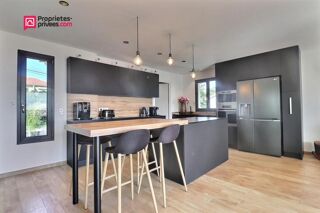  Villa  vendre 4 pices 115 m