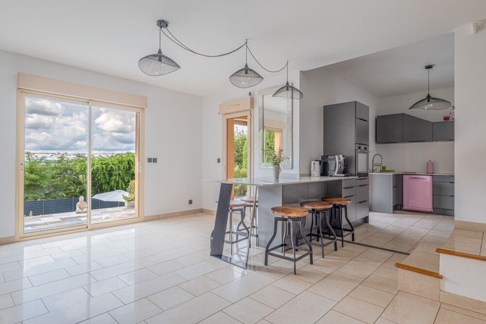 Vente Villa 69110 SAINT FOY LES LYON - MAISON + APPARTEMENT - PISCINE - GARAGE - JARDIN - VUE PANORAMIQUE - PROCHE DES COMMODITES - CALME Lyon 5