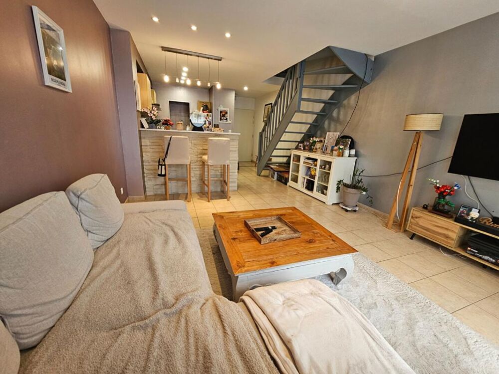 Appartement duplex 3 pièces, 68 m², Jardinet, 2 parkings