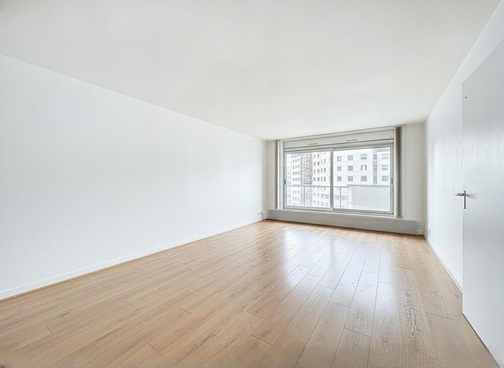 Vente Appartement Courbevoie La Défense - appartement 2 chambres, balcon, environnement calme et verdoyant Courbevoie